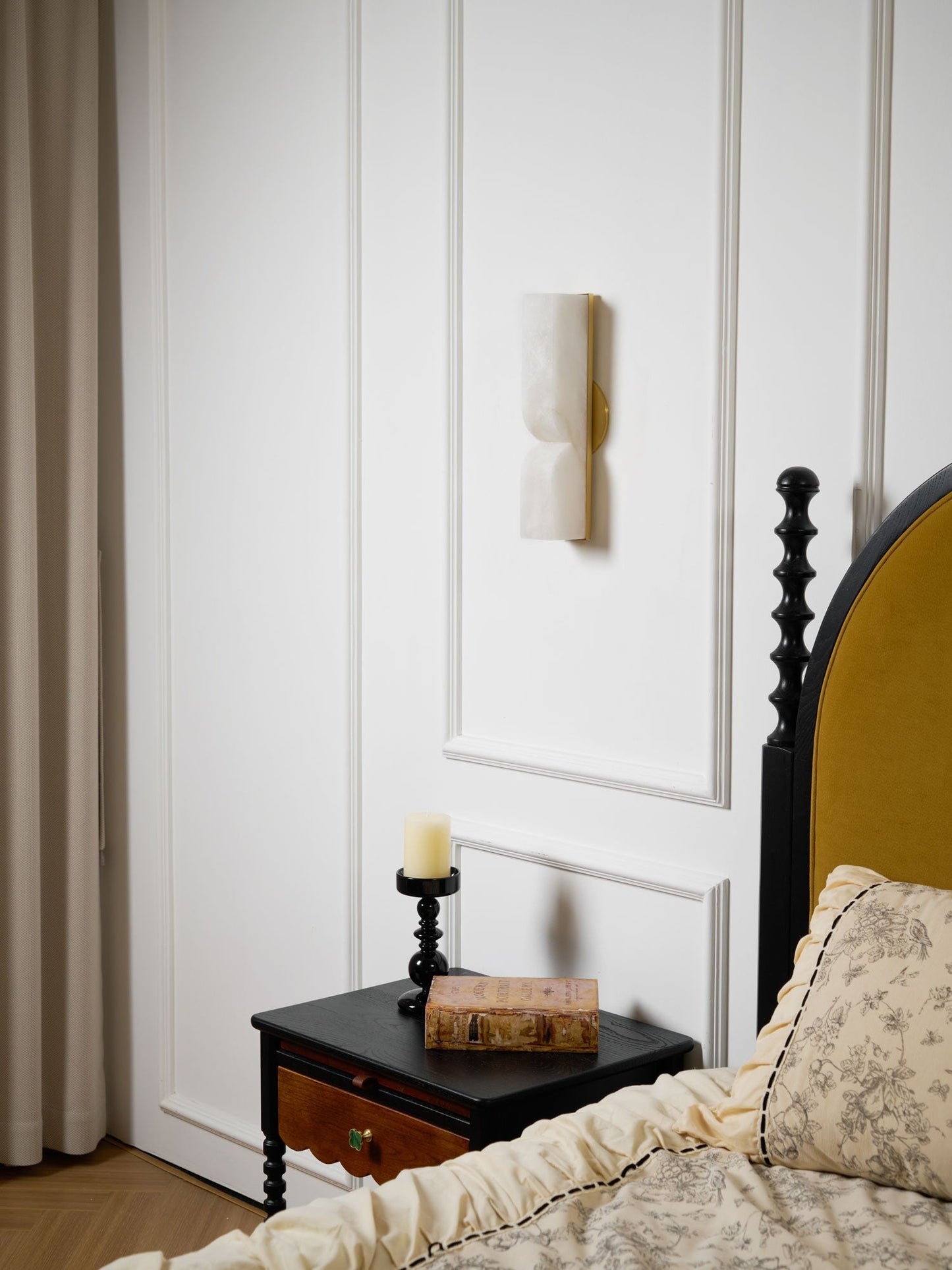 Alabaster Essence Vertical Wall Sconce