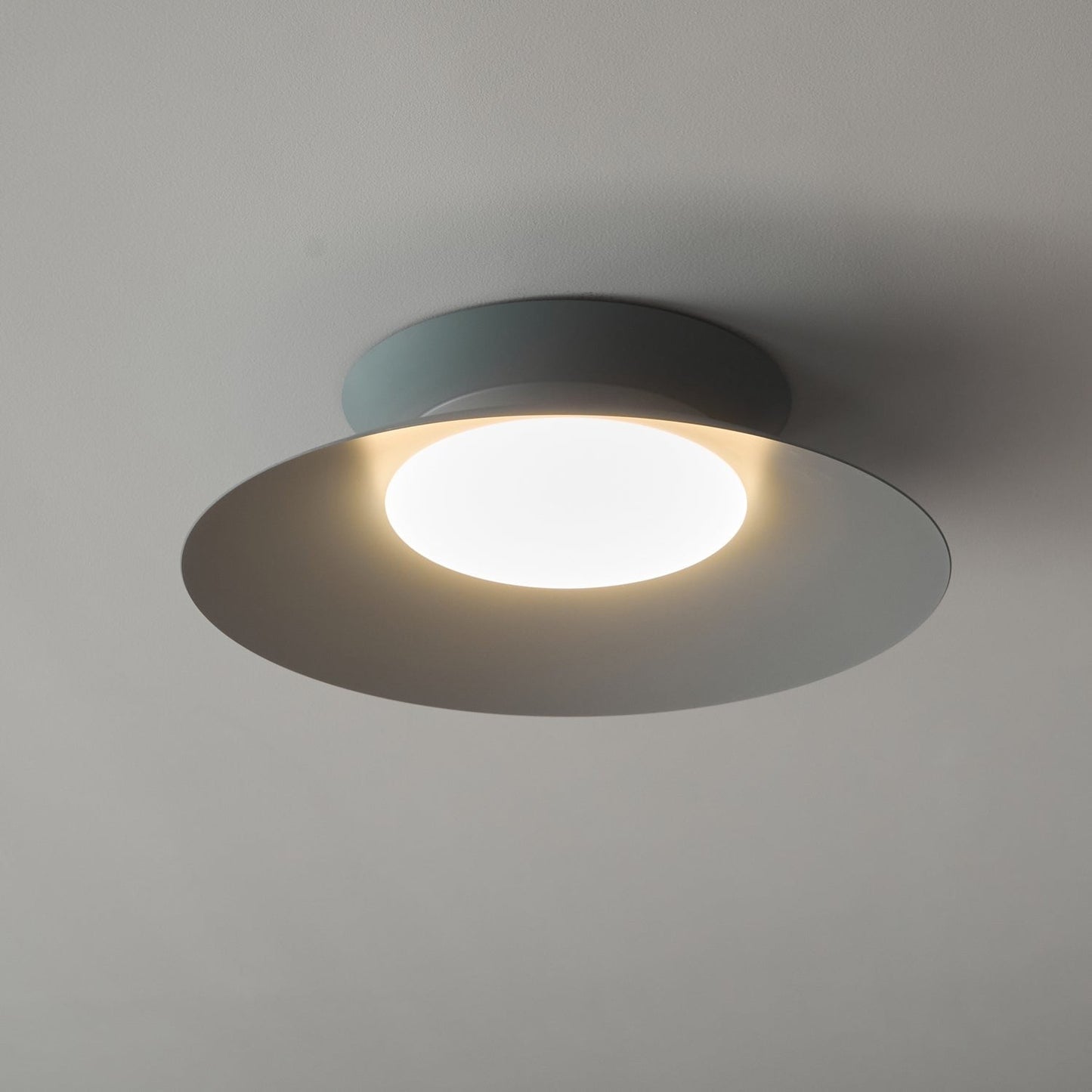Cetra Minimal Disc Ceiling Light