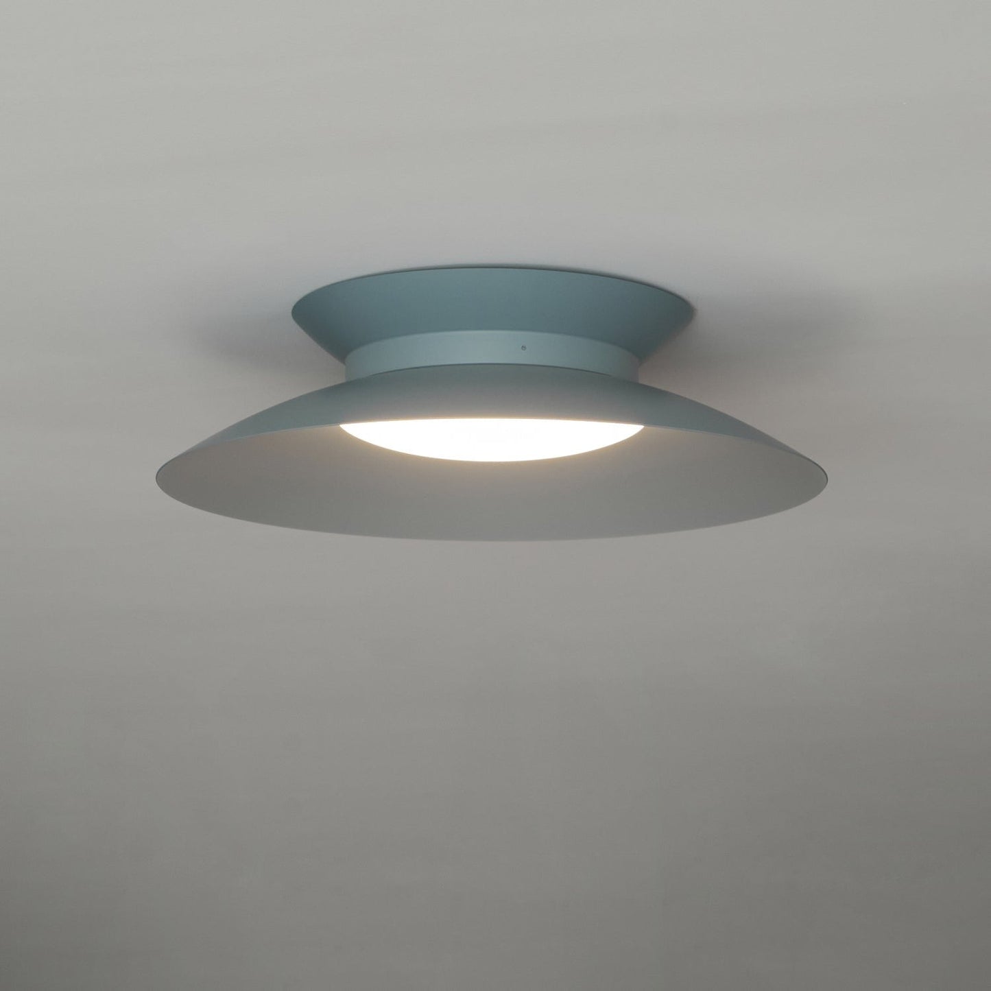 Cetra Minimal Disc Ceiling Light