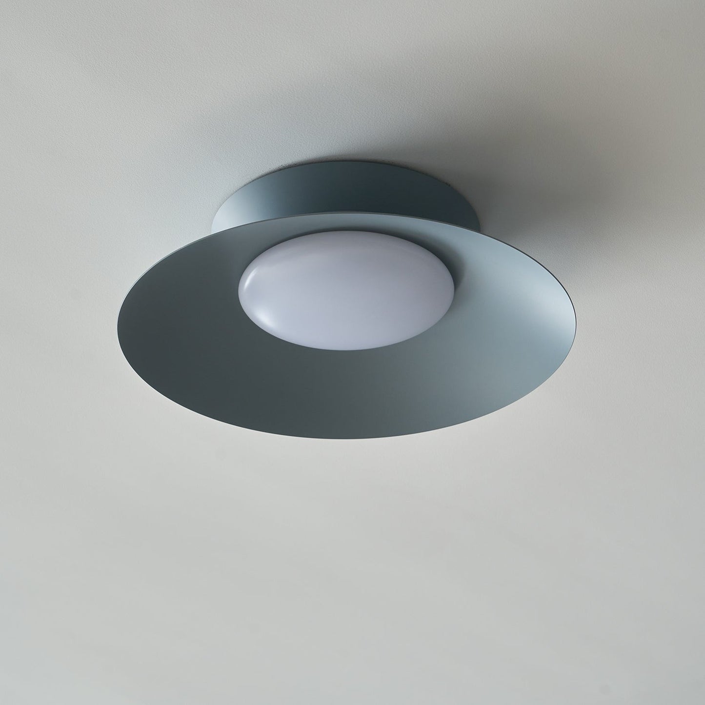 Cetra Minimal Disc Ceiling Light