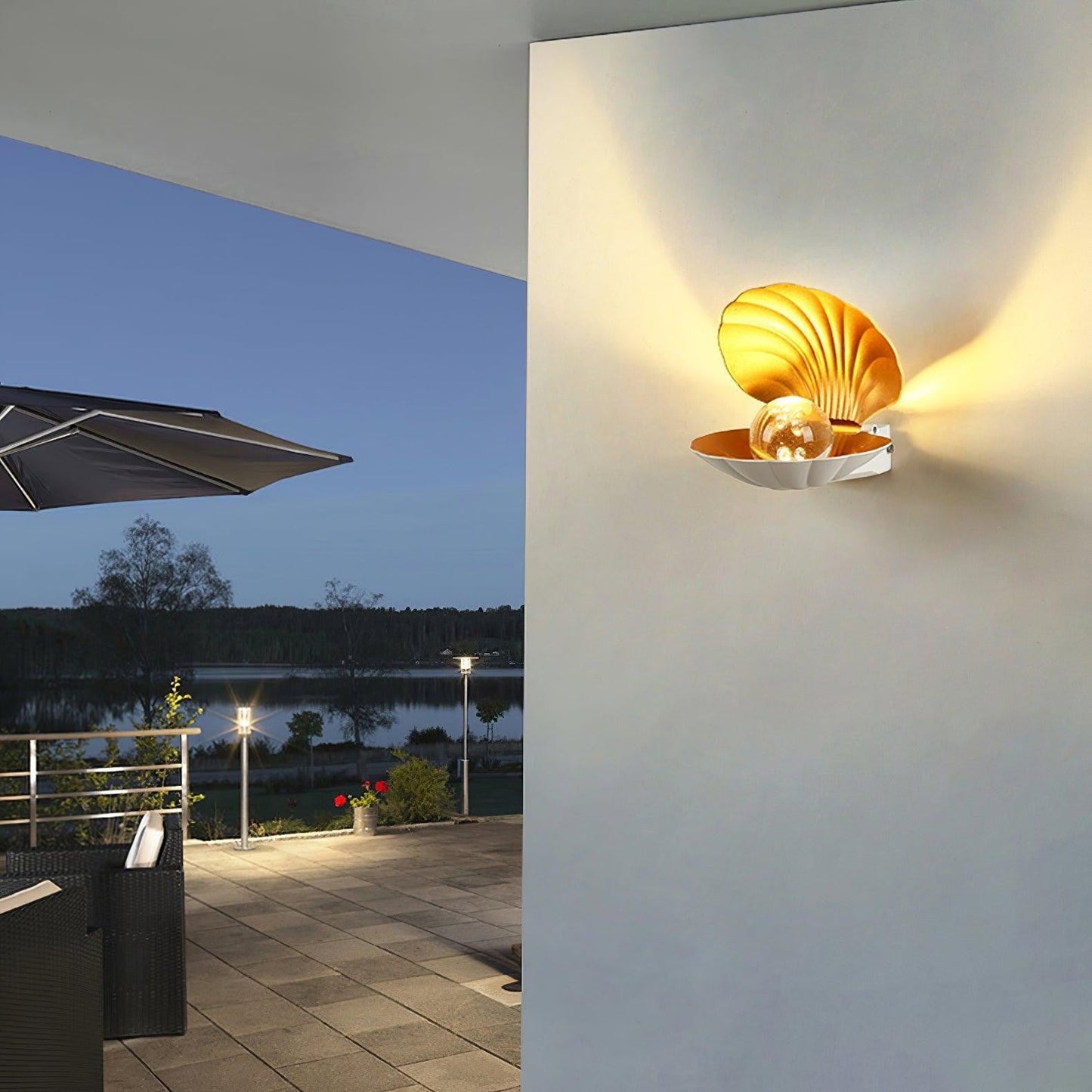 Pearl Shell Sculpted Wall Light